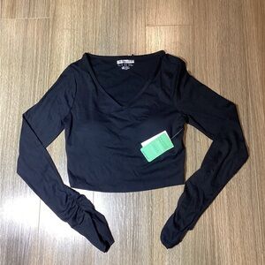Forever 21 Black V-Neck Long Sleeve Top Size M‎ - New With Tags